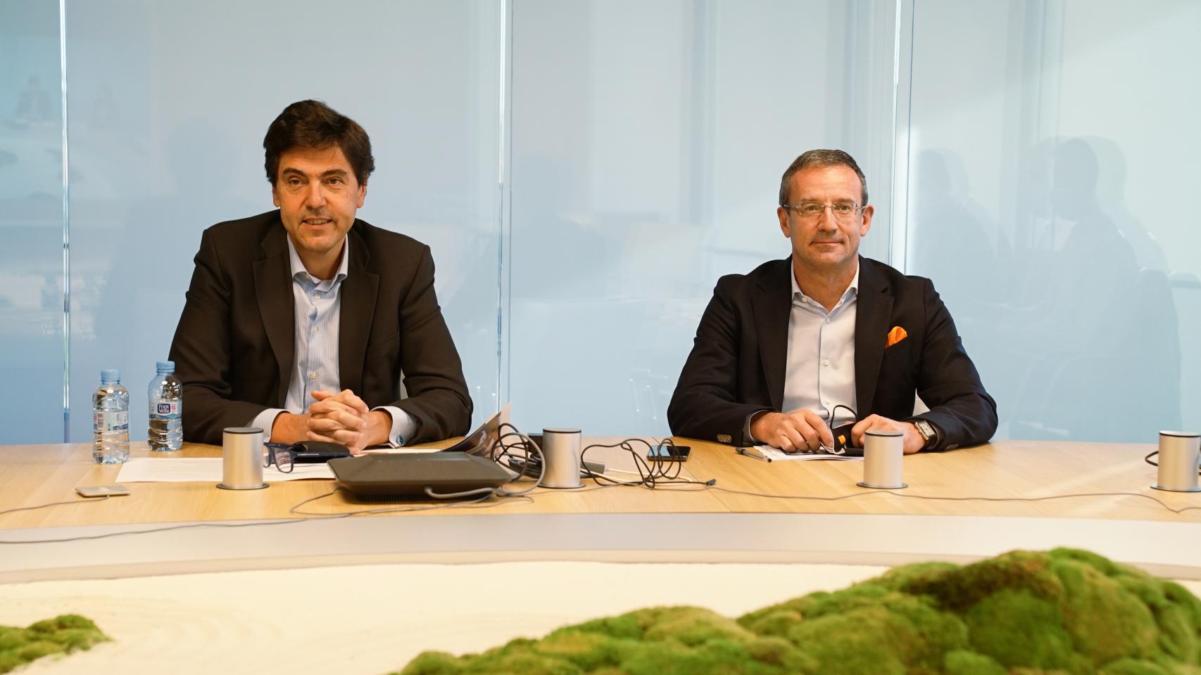 Joaquín Colino, director general B2B de Orange, y Jean François Fallacher, consejero delegado de Orange España.