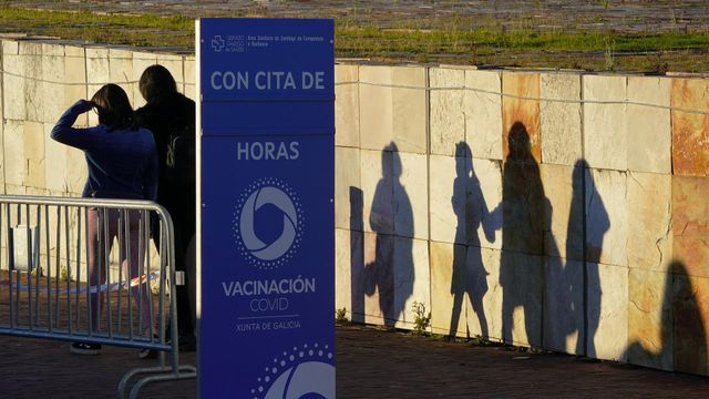 Más de 12.700 niños, el 8,63% de la población diana gallega, recibieron la primera dosis