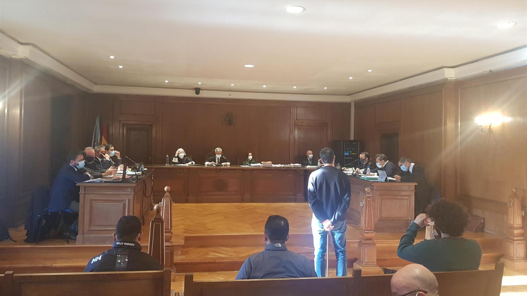 Uno de los acusados, Yago R.R., declara en el juicio.