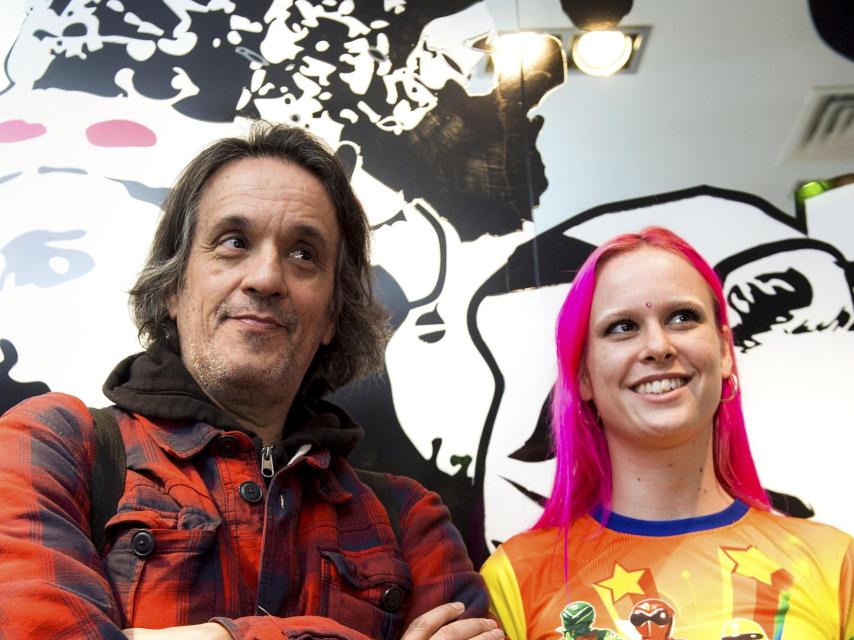 Manuel Iborra Martínez junto a su hija, María, en una imagen de archivo fechada en 2014.