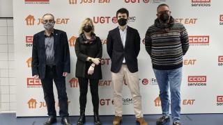Chema Martínez (CCOO), Juana Olmeda (CCOO), Patrik Bergareche (Just Eat) y Álvaro Vicioso (UGT)