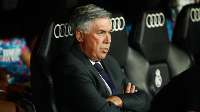 Carlo Ancelotti en el banquillo del Santiago Bernabéu