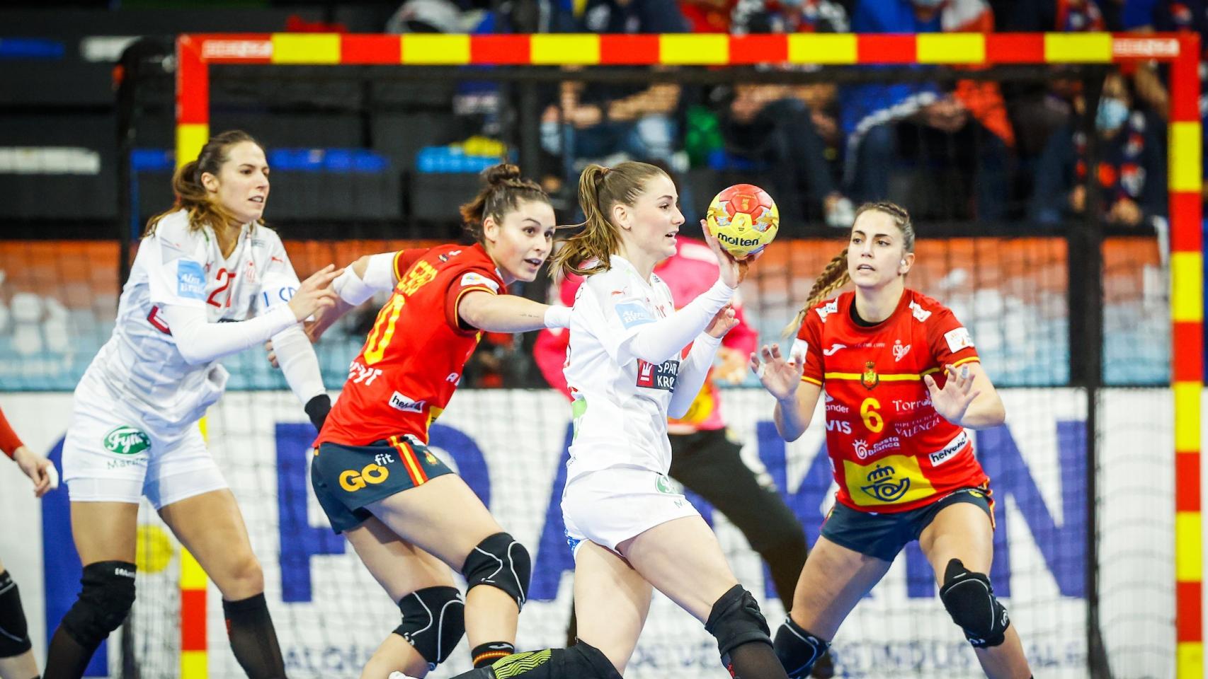 España ante Dinamarca en la pelea por el bronce.