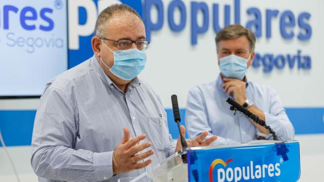 Nacho Valverde  ICAL . El responsable en materia de Sanidad del PPCyL, Alejandro Vázquez, junto al secretario autonómico del PPCyL, Francisco Vázquez
