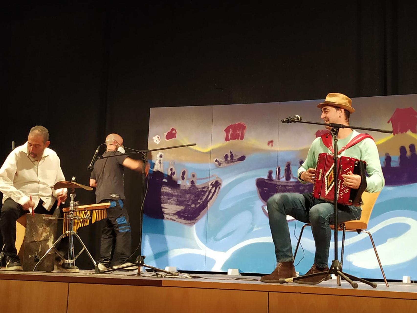 Imágenes del Festival de Navidad de Cáritas Salamanca