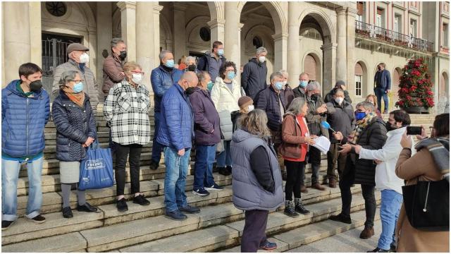 Rueda de prensa frente al ayuntamiento de Ferrol.