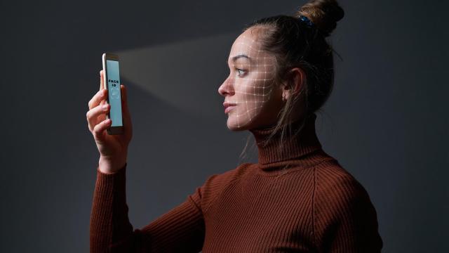 El turismo del futuro usa tu cara como llave: ocho hoteles de Benidorm ya usan el reconocimiento facial.