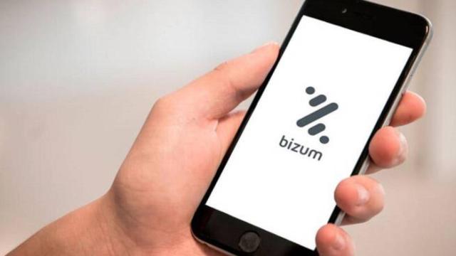 Un teléfono con la aplicación de Bizum.