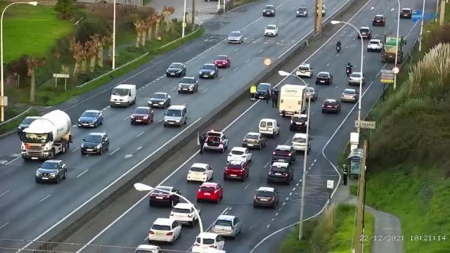 Imagen de archivo. Retenciones en la avenida Alfonso Molina de A Coruña por un accidente.