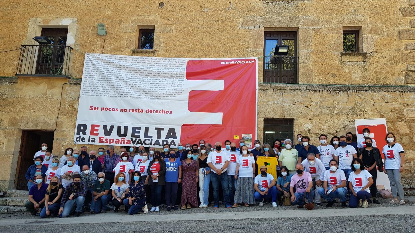Un grupo de participantes en un encuentro de la plataforma España Vaciada. EP