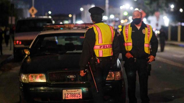 Un coche de policía en Los Ángeles