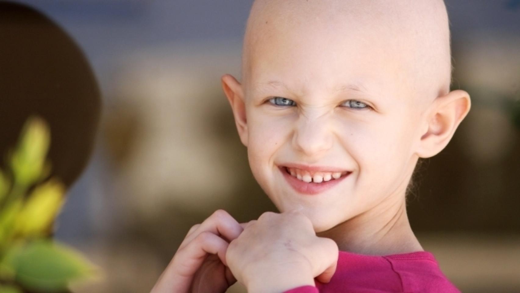 Imagen de archivo de un niño con cáncer.