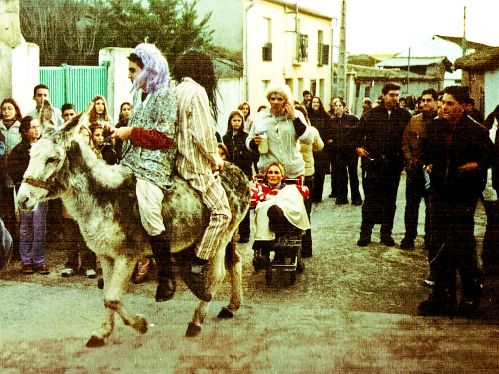 La Hora, fiesta bufa de quintos en Valdecarros./ Imágenes de archivo