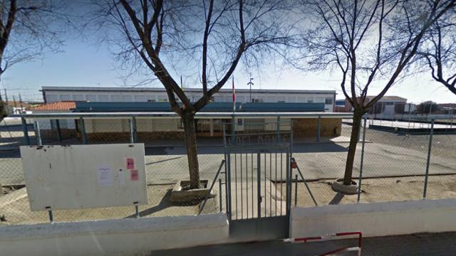 Dejan pintadas dentro de un colegio de Ciudad Real y sustraen varios enseres personales