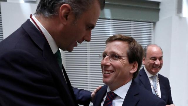 José Luis Martínez-Almeida junto a Javier Ortega Smith.