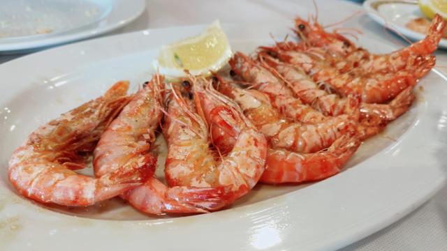 El truco definitivo para pelar los langotinos en 5 segundos