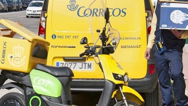 Los sindicatos desconvocan la huelga de Correos.
