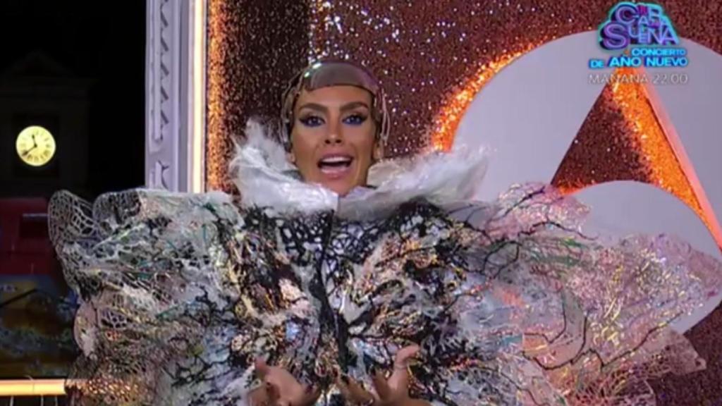 Cristina Pedroche minutos antes de mostrar su look final de Campanadas 2021.