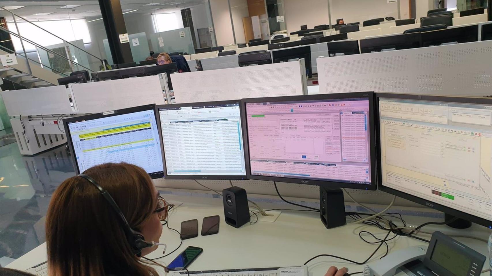 Profesional de sala de emergencias del 112 Andalucía.