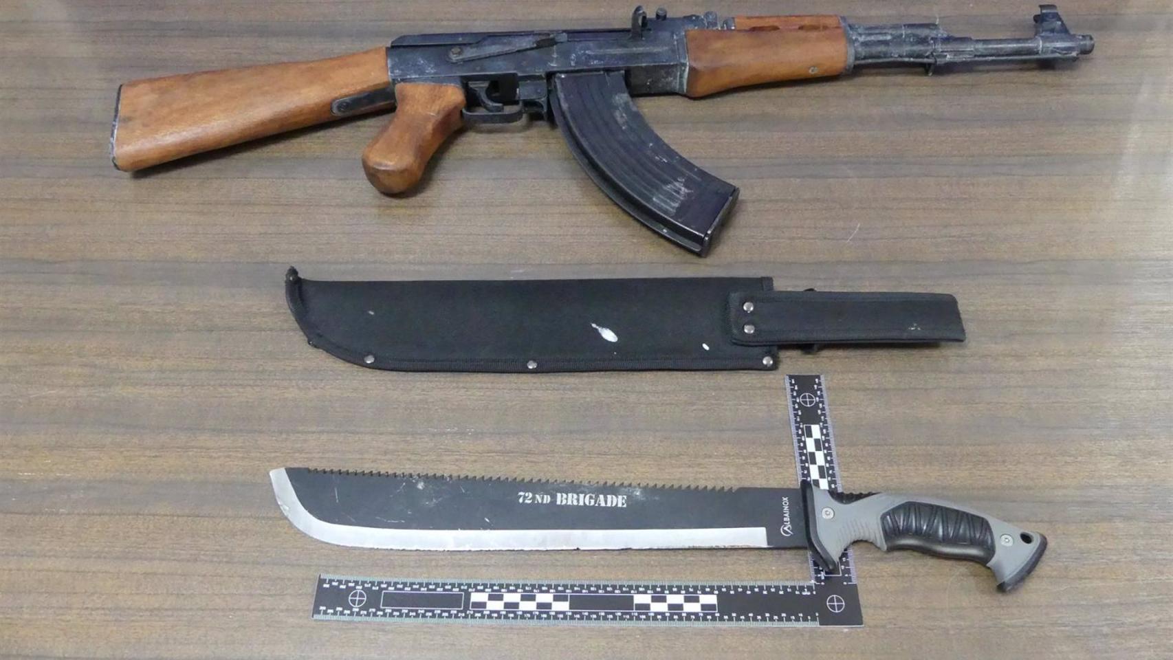 Armas intervenidas en una operación policial.