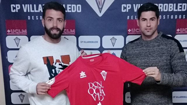 Siles en su presentación con el Villarrobledo. Foto: CP Villarrobledo