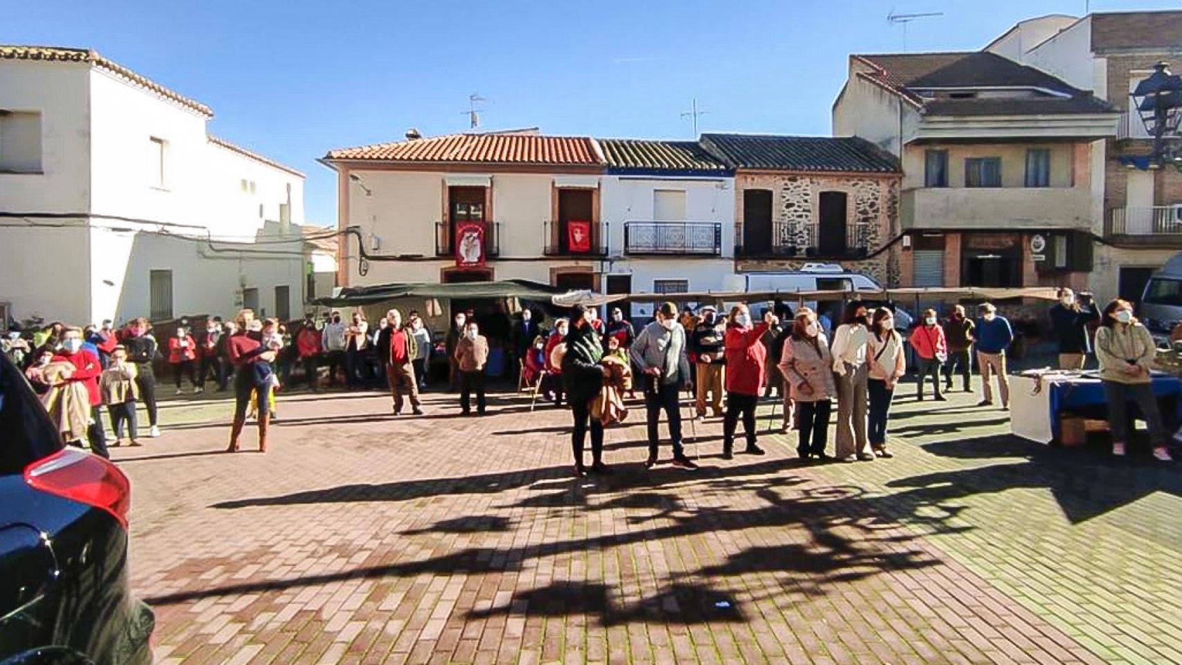 Los vecinos de Mestanza protestaron contra la marcha de los agentes de la Guardia Civil.