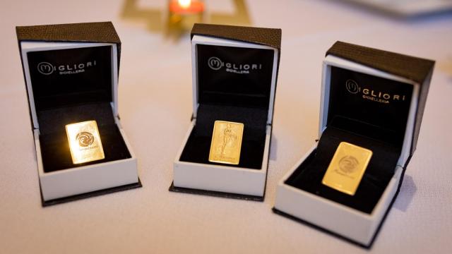 Los tres lingotes de oro que se esconderán en las pizzas del restaurante Marquinetti.