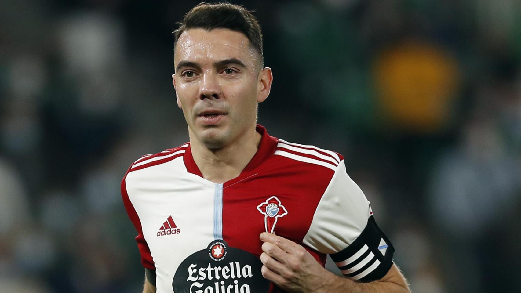 Aspas celebra uno de sus goles frente al Betis.