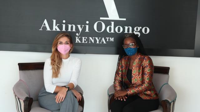 Victoria Tardón en Kenia.