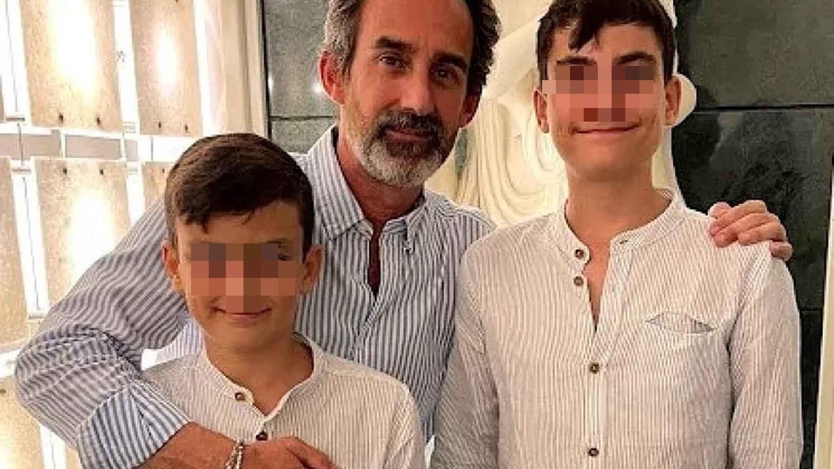 David y Hugo Kau, con su padre