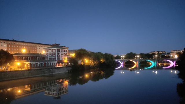 Logroño, durante la primera noche de este año 2022. FOTO: Ayuntamiento de Logroño.