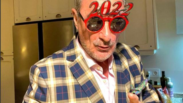 Carlos Herrera en una imagen de Instagram dando la bienvenida al 2022.
