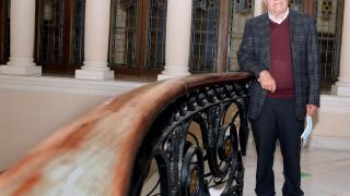 El alcalde de Almudaina, en el Palacio Provincial de la Diputación de Alicante, este lunes.