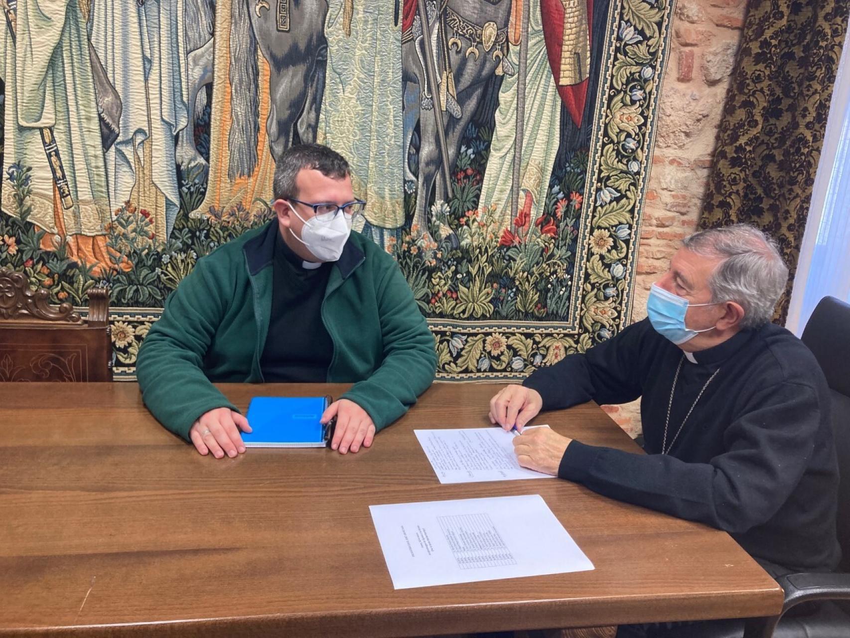 Mons. Retana y D. Miguel Ángel García