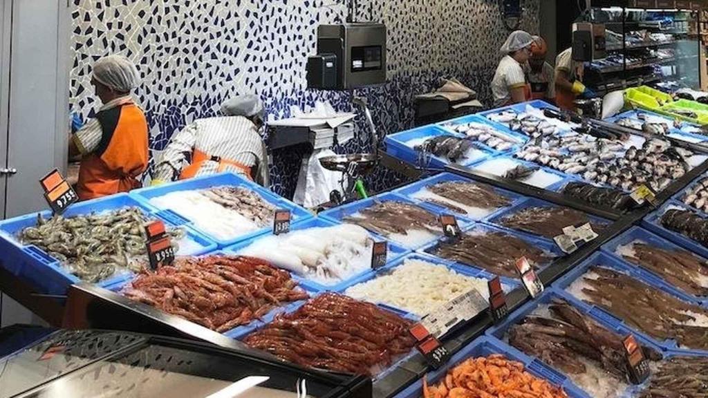 Marisco en una pescadería de Mercadona.