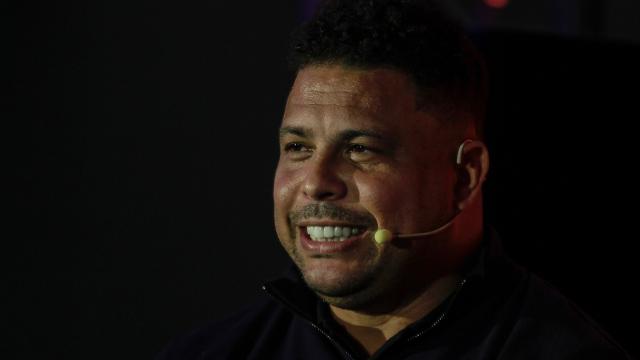 Ronaldo Nazario durante un acto
