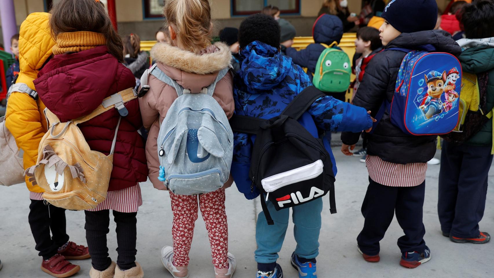 Vuelta al cole en el CEIP Padre Poveda en Madrid, este lunes.