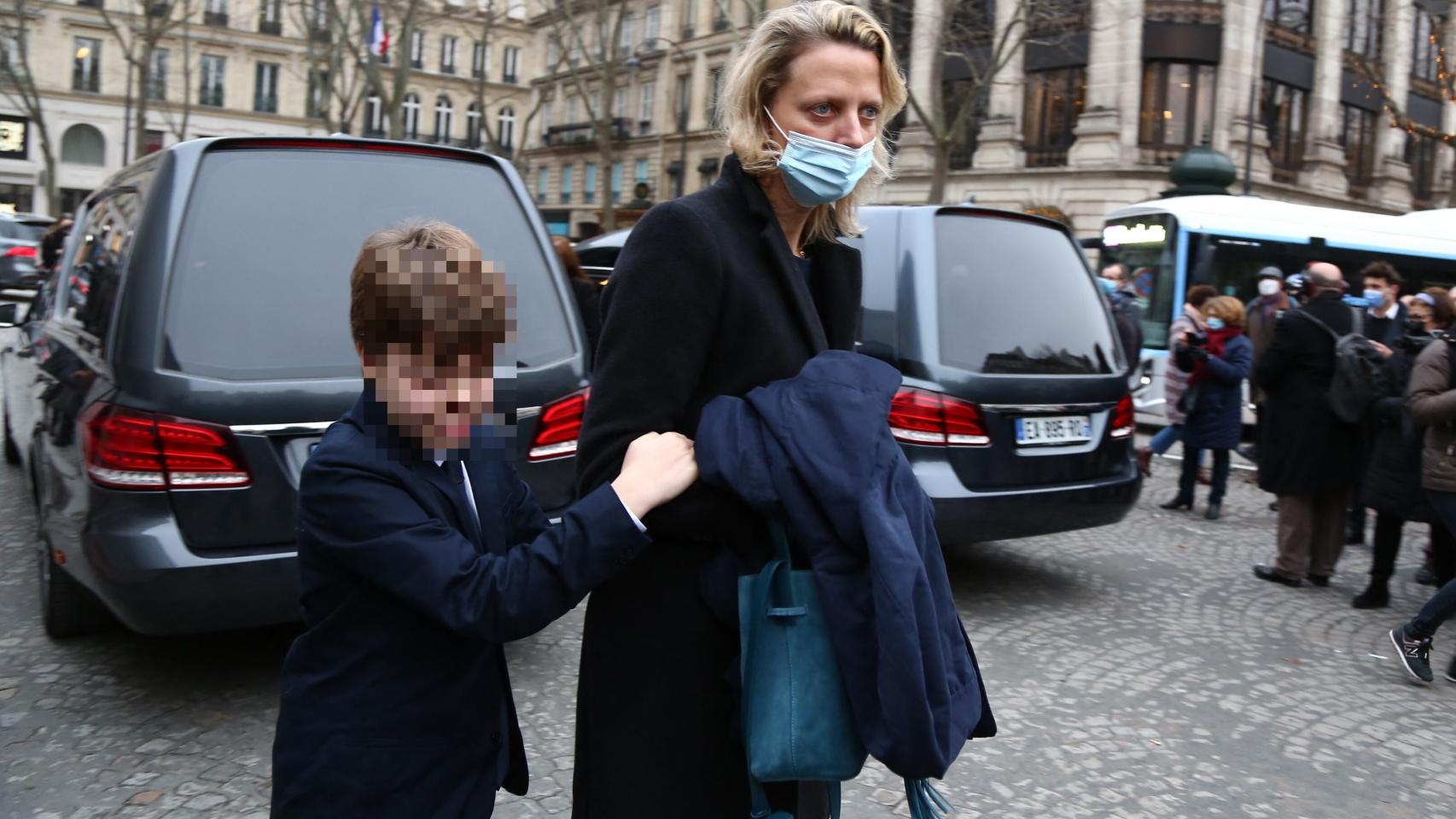 Lágrimas y dolor en el últimos adiós a los gemelos Bogdanoff en París