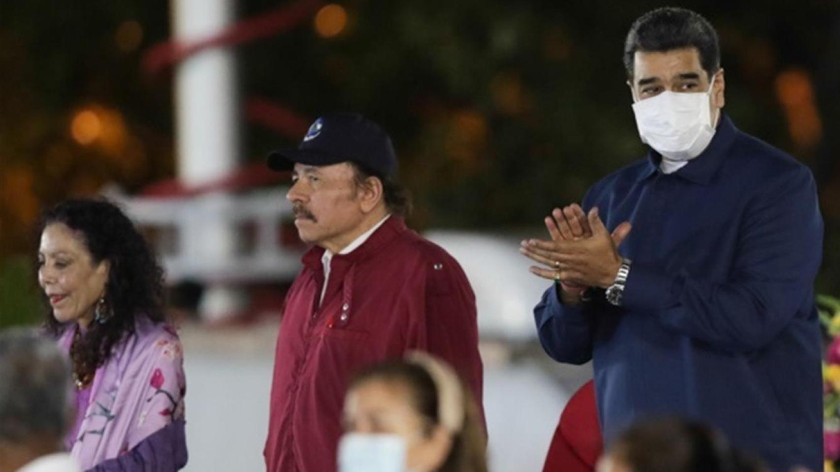 La vicepresidenta Rosario Murillo, Daniel Ortega y Nicolás Maduro.