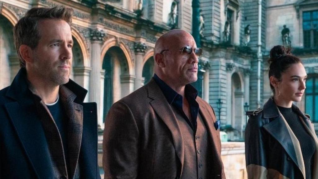 La película 'Alerta roja' tendrá dos secuelas después de arrasar en Netflix.