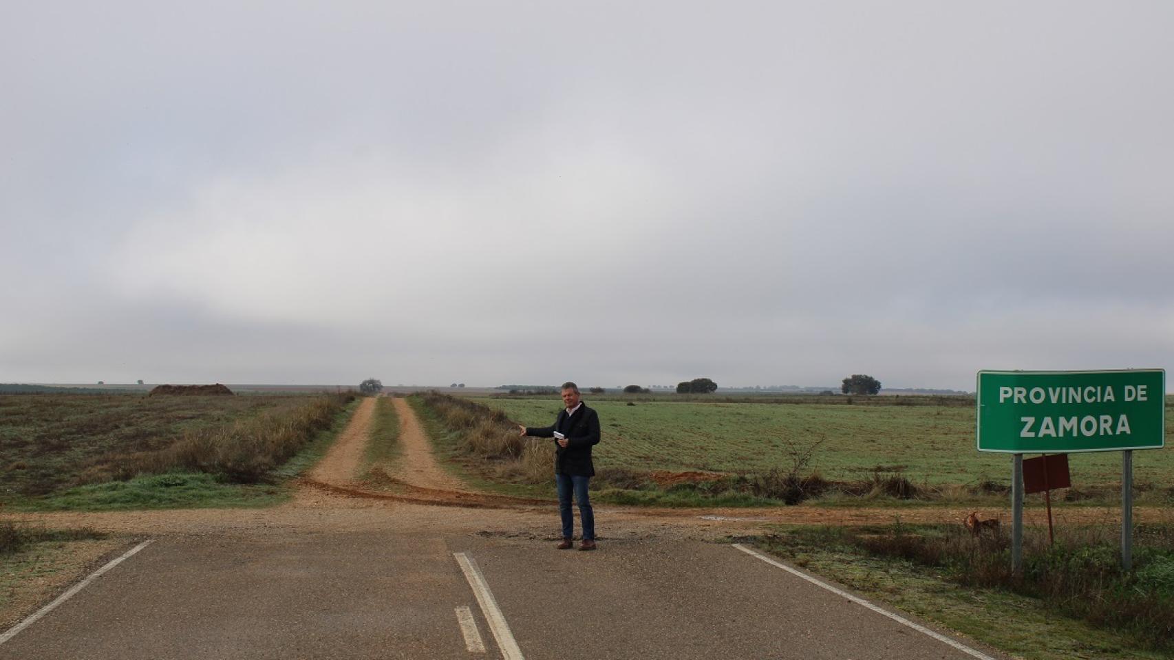 Manuel Fuentes en el límite entre Zamora y Valladolid