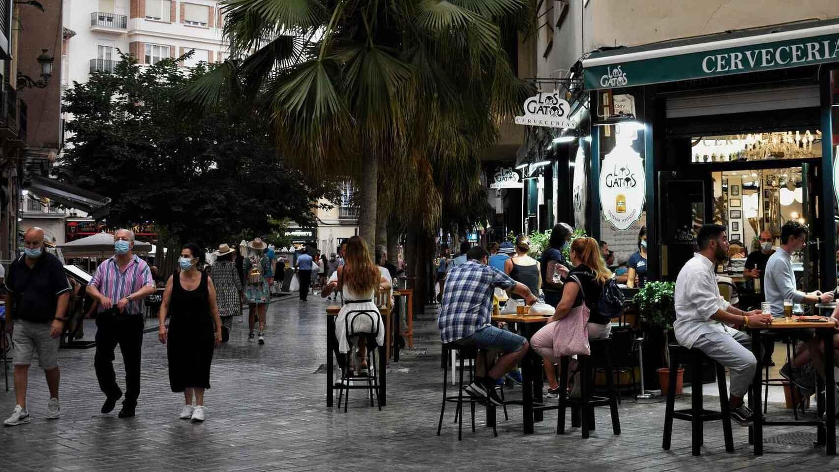 Imagen de varios bares del Centro de Málaga.