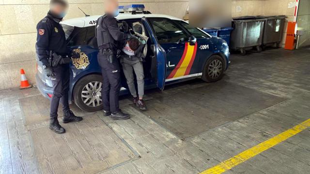 El detenido, en dependencias policiales.