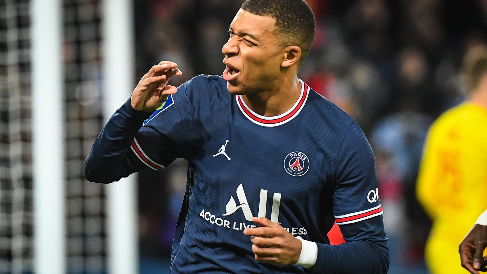 Kylian Mbappé celebra un gol con el PSG.