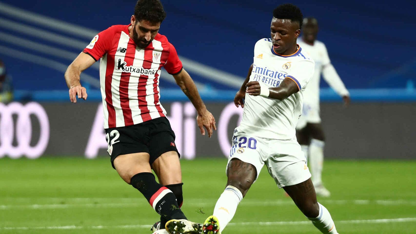 Vinicius Jr. y Raúl García en el último encuentro entre Real Madrid y Athletic Club. Foto: El Español