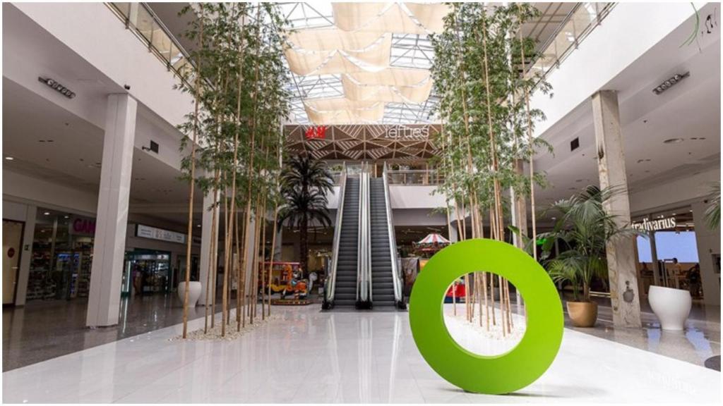 Foto de archivo del centro comercial Odeón.