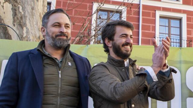 El presidente de Vox, Santiago Abascal y el candidato a la Junta, Juan García-Gallardo, participan en el acto de presentación de candidaturas a las elecciones autonómicas a las Cortes.