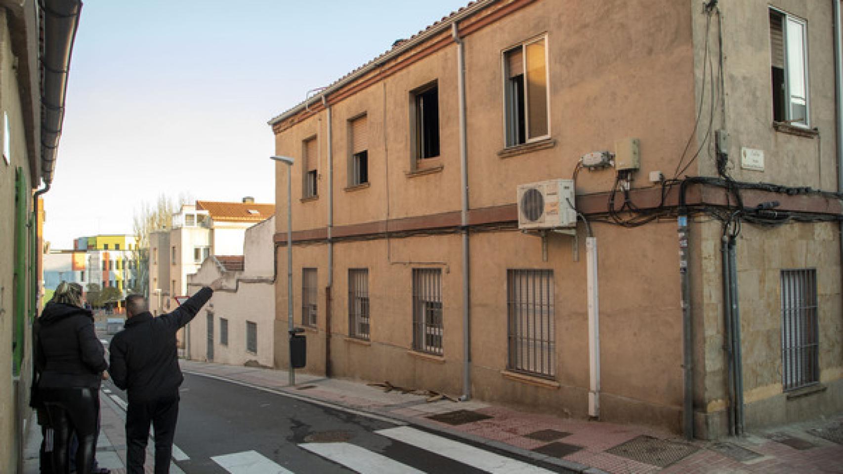 Inmueble donde se produjo el incendio en el barrio Pizarrales de Salamanca