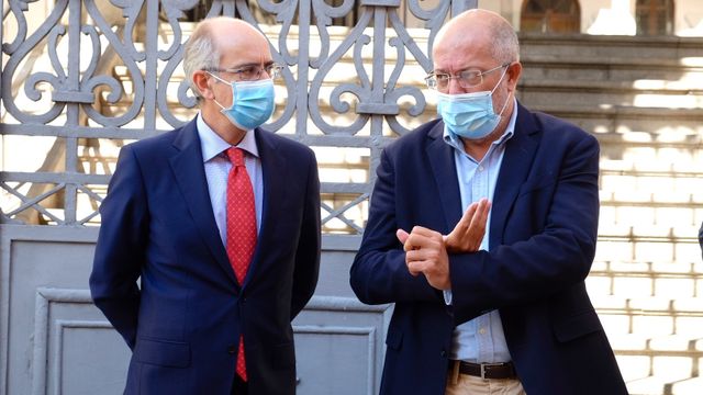 Igea y Javier Iglesias en un encuentro oficial en Salamanca