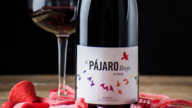 El Pájaro Rojo, el vino más alegre de Losada